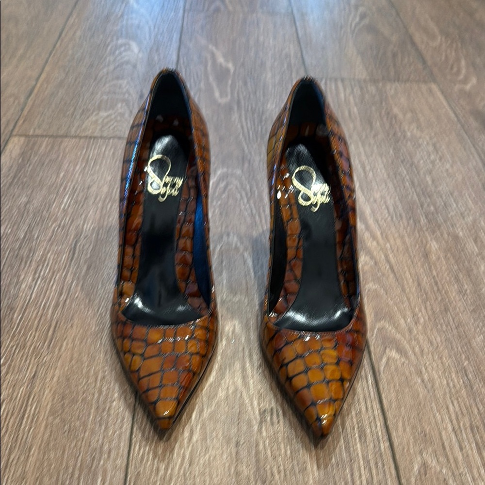 Elegant Brown Patterned Heels